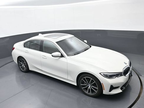 Used 2021 BMW 330i xDrive Sedan w/ Driving Assistance Package AWD/4WD image 29