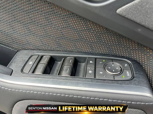 Used 2025 Lexus GX 550 w/ Accessory Package (2T) AWD/4WD image 13