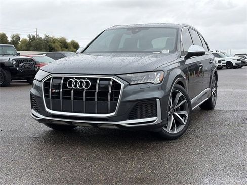 Used 2021 Audi SQ7 Premium Plus w/ Executive Package image 3