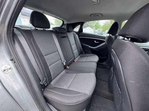 Used 2017 Hyundai Elantra GT FWD image 13