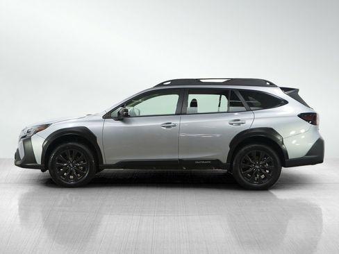 Used 2025 Subaru Outback Onyx Edition AWD/4WD image 2