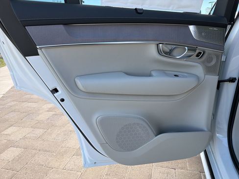New 2026 Volvo XC90 T8 Ultra w/ Lounge Package AWD/4WD image 21
