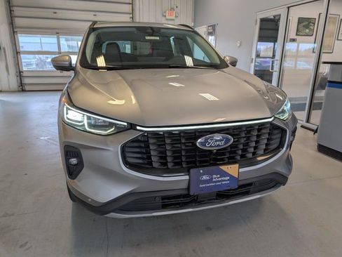 Used 2024 Ford Escape Platinum AWD/4WD image 37
