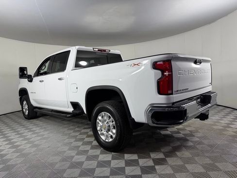 Used 2025 Chevrolet Silverado 2500 LTZ w/ LTZ Convenience Package AWD/4WD image 10