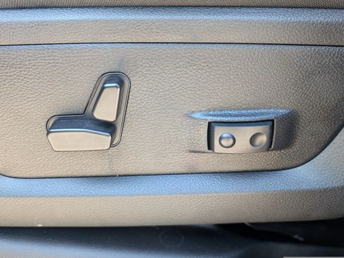 New 2025 RAM 2500 Big Horn AWD/4WD image 18