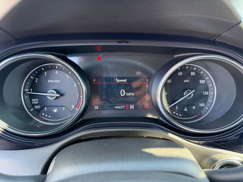 Used 2023 Buick Encore GX Preferred w/ Cold Weather Comfort Package AWD/4WD image 23