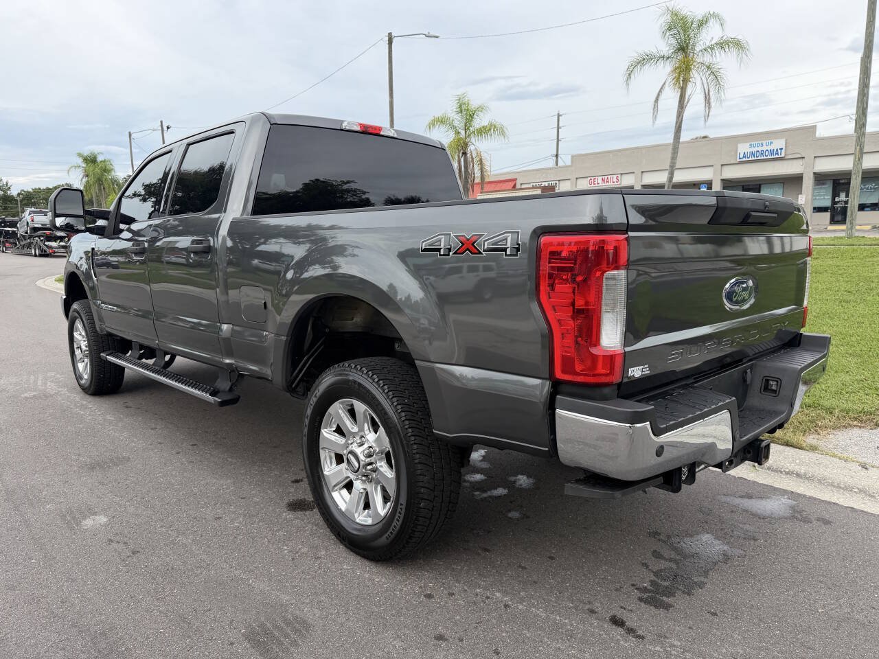 Used 2017 Ford F250 XLT AWD/4WD image 4
