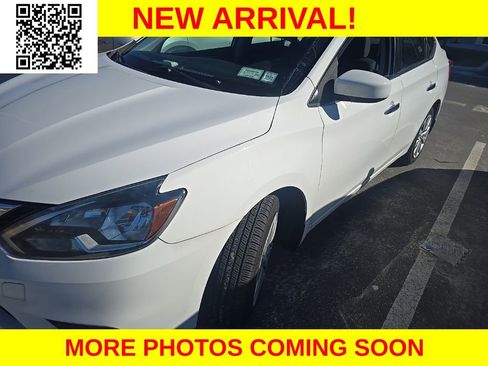 Used 2017 Nissan Sentra S image 5
