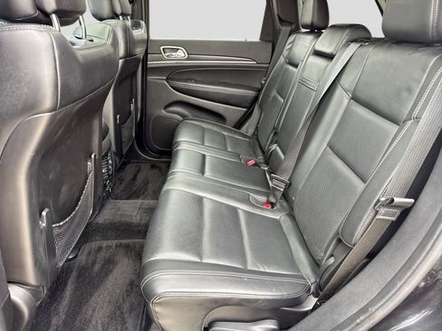 Used 2015 Jeep Grand Cherokee Limited w/ Luxury Group II AWD/4WD image 24