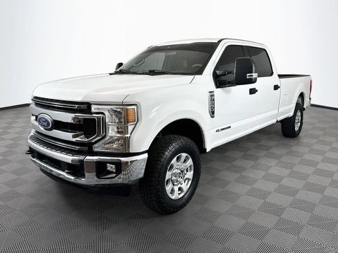 Used 2021 Ford F250 XLT w/ XLT Value Package AWD/4WD image 3