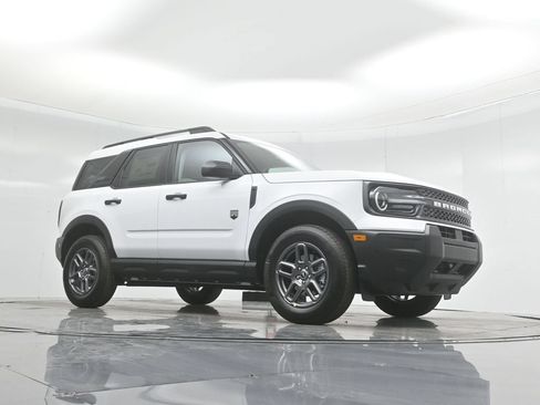 Certified 2025 Ford Bronco Sport Big Bend AWD/4WD image 3