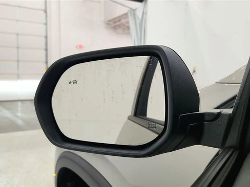 New 2026 Chevrolet Traverse Z71 w/ Driver Confidence Package image 28