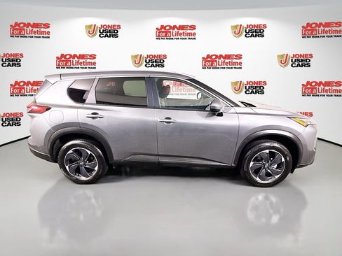 Certified 2024 Nissan Rogue SV image 16
