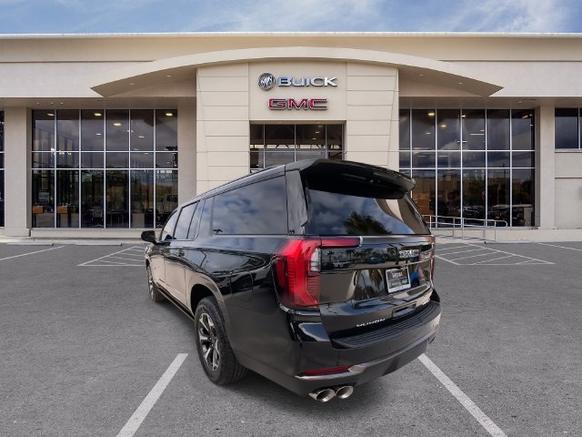 Certified 2025 GMC Yukon XL AT4 Ultimate AWD/4WD image 11