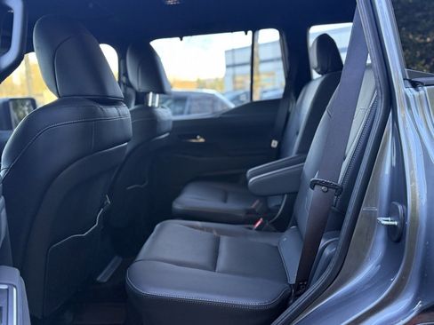 Used 2024 Lexus GX 550 image 27