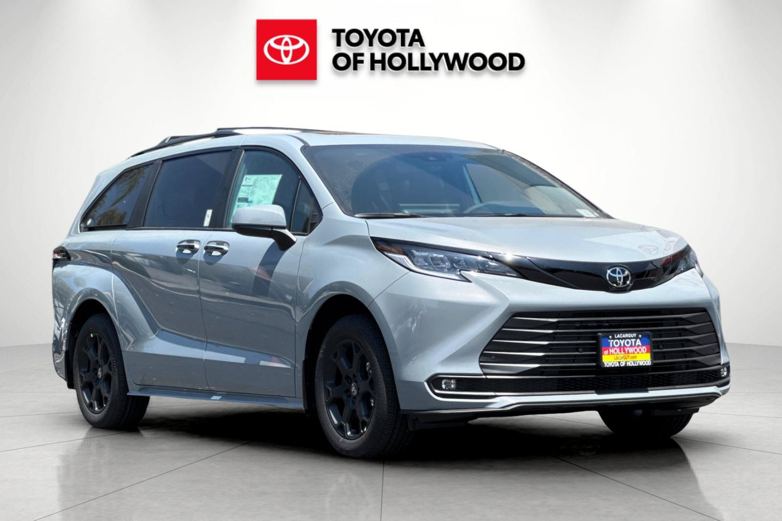 New 2026 Toyota Sienna XLE Woodland Edition AWD/4WD image 2