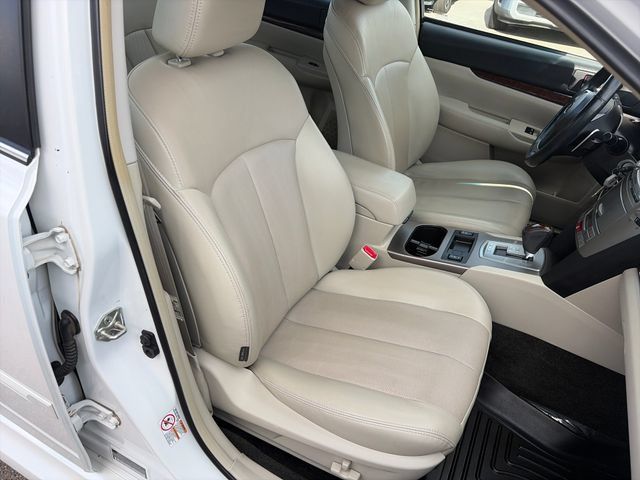 Used 2014 Subaru Legacy 2.5i Limited AWD/4WD image 36