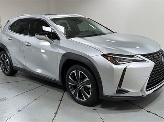 Used 2020 Lexus UX 250h video 3