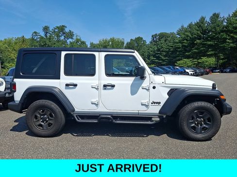 Used 2025 Jeep Wrangler Unlimited Sport AWD/4WD image 7