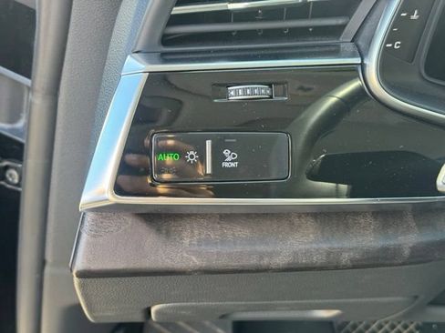Used 2023 Audi Q8 Prestige AWD/4WD image 20