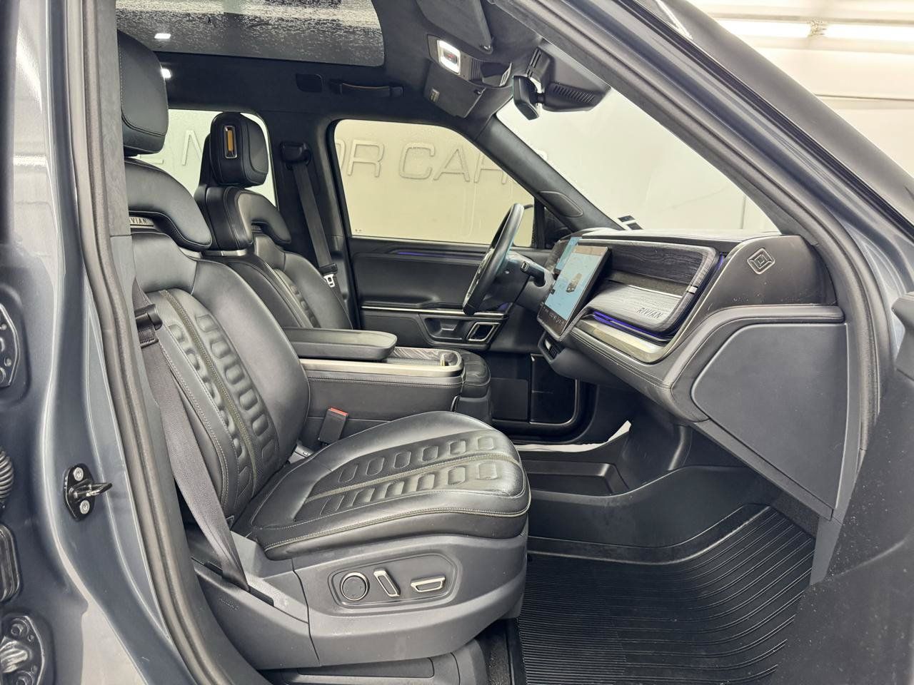 Used 2022 Rivian R1S Launch Edition Quad AWD/4WD image 19