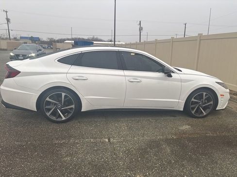 Used 2023 Hyundai Sonata SEL Plus image 2