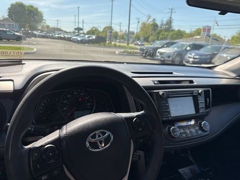 Used 2015 Toyota RAV4 XLE AWD/4WD image 21