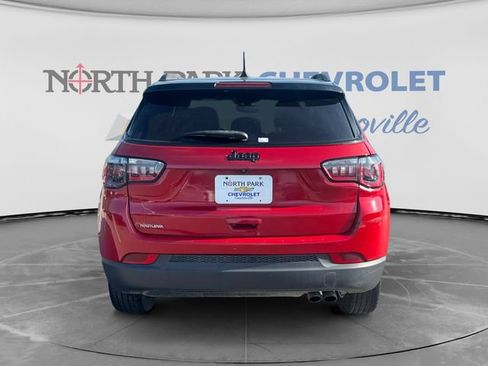 Used 2021 Jeep Compass Latitude FWD image 4