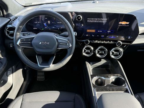 New 2026 Chevrolet Blazer EV LT image 8