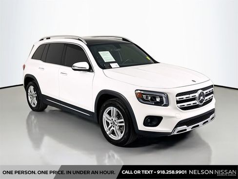 Used 2021 Mercedes-Benz GLB 250 4MATIC image 3