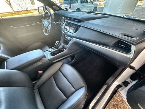 Certified 2025 Cadillac XT5 Premium Luxury image 28