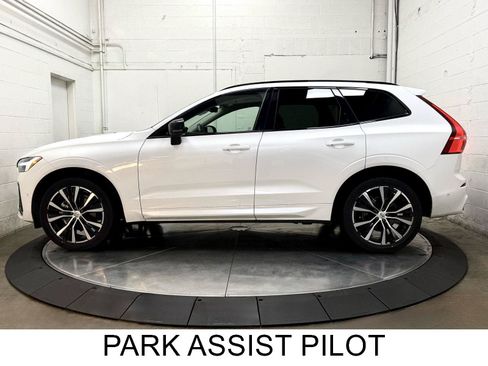 Used 2024 Volvo XC60 B5 Plus w/ Protection Package Premier AWD/4WD image 6