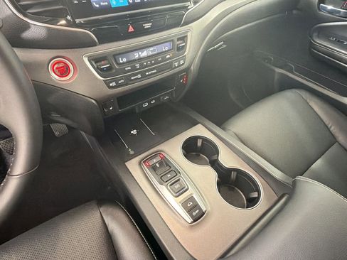 Certified 2025 Honda Ridgeline RTL image 25