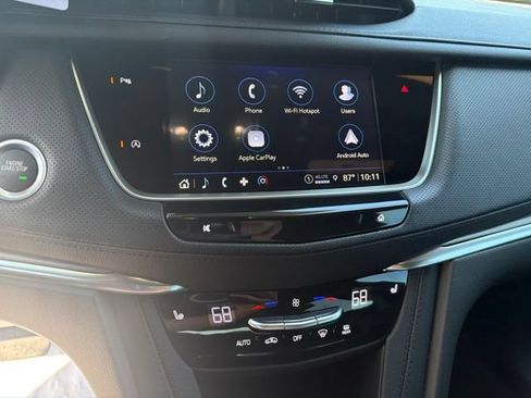 Used 2025 Cadillac XT5 Luxury FWD image 13