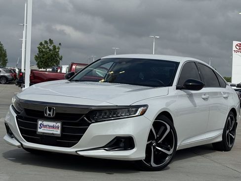 Used 2021 Honda Accord Sport Special Edition image 2