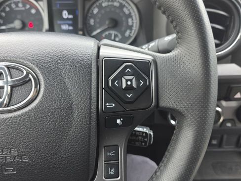 Certified 2021 Toyota Tacoma TRD Off-Road image 24