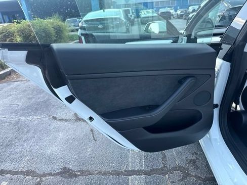 Used 2022 Tesla Model 3 Long Range AWD/4WD image 14