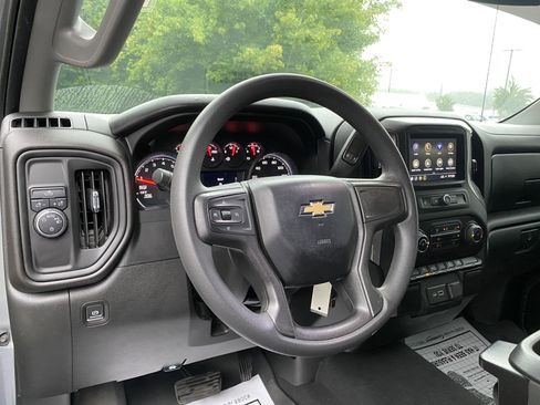 Used 2022 Chevrolet Silverado 1500 Custom w/ LPO, Dark Essentials Package RWD image 17