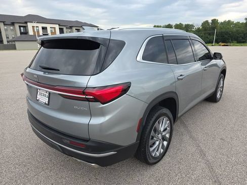 Used 2025 Buick Enclave Preferred FWD image 13