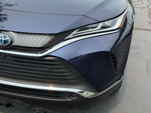 Used 2021 Toyota Venza Limited w/ Advanced Technology Package AWD/4WD image 12