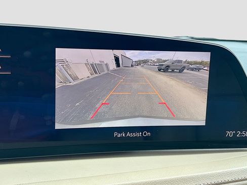 Used 2024 Cadillac XT4 Luxury w/ Cold Weather Package AWD/4WD image 14