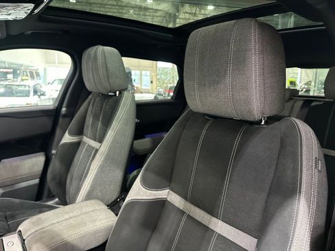 Used 2019 Land Rover Range Rover Velar R-Dynamic SE AWD/4WD image 96