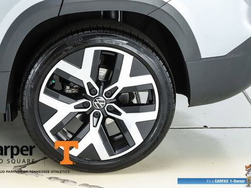 Used 2023 Volkswagen Taos SEL AWD/4WD image 44