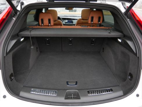 Used 2023 Cadillac XT4 Premium Luxury image 18