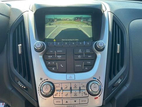 Used 2017 Chevrolet Equinox LT w/ Convenience Package FWD image 18