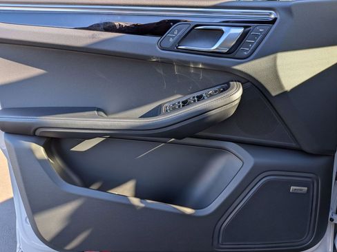 New 2026 Porsche Macan Turbo image 13