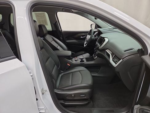 Used 2023 GMC Terrain SLT w/ Tech Package AWD/4WD image 12