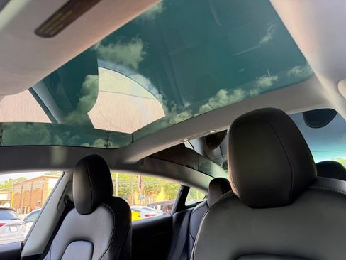 Used 2018 Tesla Model 3 Long Range RWD image 50