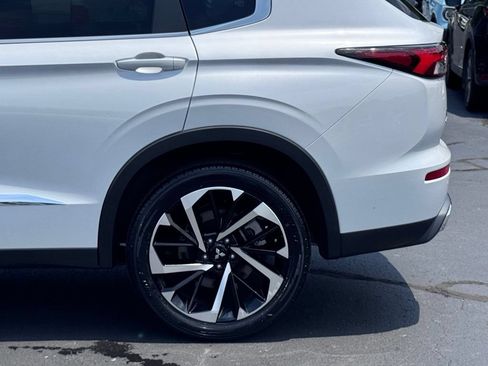 Used 2022 Mitsubishi Outlander ES FWD image 37