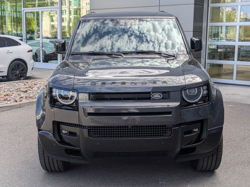 New 2026 Land Rover Defender 130 X-Dynamic SE AWD/4WD image 2